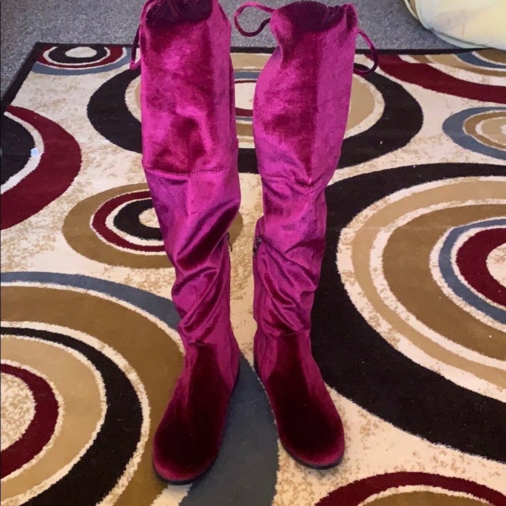 Beautiful velvet boots by Catherine Malandrino